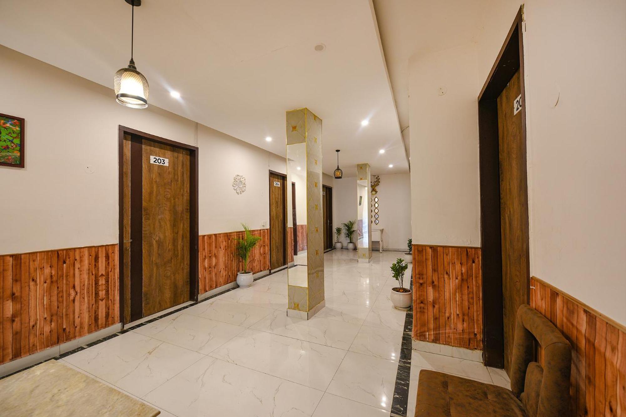 Fabhotel The Dreams Kharar Buitenkant foto
